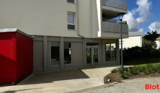  LOCAL COMMERCIAL 393 m² CHANTEPIE