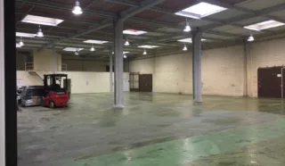 LOCAL INDUSTRIEL LANESTER 1 100 m²