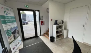  CELLULE COMMERCIALE et d'ACTIVITÉS 220 M²
