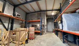  CELLULE COMMERCIALE et d'ACTIVITÉS 220 M²