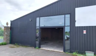  LOCAL D'ACTIVITES A FRESNAIS 150 m²