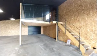  LOCAL D'ACTIVITES A FRESNAIS 150 m²