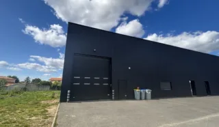  LOCAUX D'ACTIVITÉS 290 M² LES SORINIERES