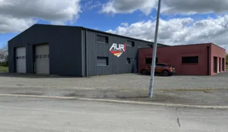  LOCAUX D'ACTIVITÉS 650 M² PAULX