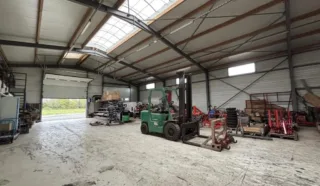  LOCAUX D'ACTIVITÉS 650 M² PAULX
