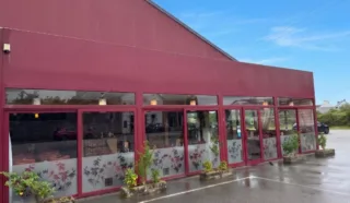  LOCAL COMMERCIAL 450 m² SENE