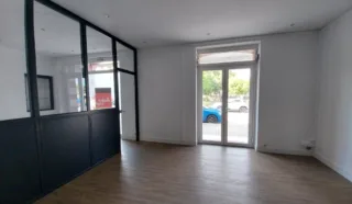  BUREAUX LOCAUX COMMERCIAUX 41 M² LA BAULE ESCOUBLAC