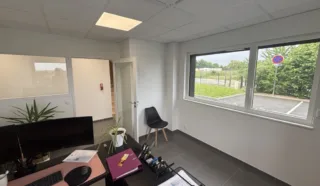  LOCAUX D'ACTIVITÉS 707 M² DERVAL