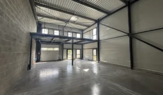  LOCAUX D'ACTIVITÉS 206 M² VIGNEUX DE BRETAGNE