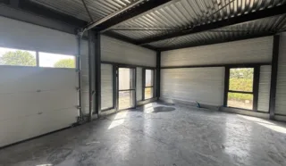  LOCAUX D'ACTIVITÉS 206 M² VIGNEUX DE BRETAGNE