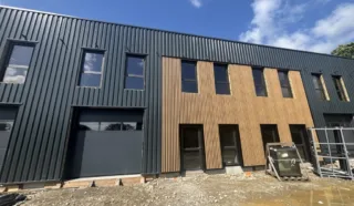  LOCAUX D'ACTIVITÉS 195 M² VIGNEUX DE BRETAGNE