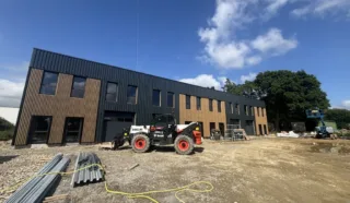  LOCAUX D'ACTIVITÉS 203 M² VIGNEUX DE BRETAGNE