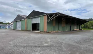  LOCAL D'ACTIVITES MONTFORT-SUR-MEU 670 m²