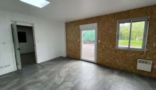  LOCAL D'ACTIVITES MONTFORT-SUR-MEU 670 m²