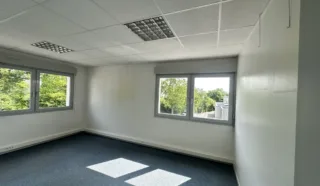  Bureaux / Local professionnel VITRE 70 m² env.