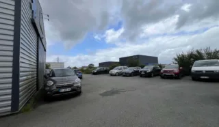  LOCAL D'ACTIVITES PLECHATEL 300 m²