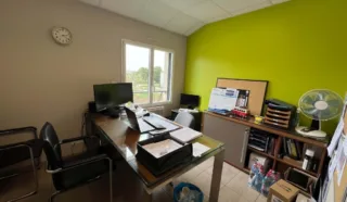  LOCAL D'ACTIVITES PLECHATEL 300 m²