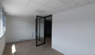  BUREAUX 157 m² LE RELCQ KERHUON