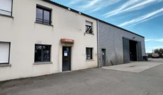  LOCAL D'ACTIVITES PLECHATEL 300 m²