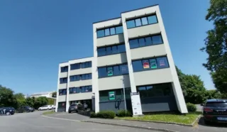  BUREAUX 67 m² BREST