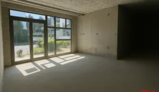 LOCAL 99 m² BREST