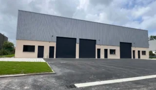  3 CELLULES D'ACTIVITES DE 150 M² PONT-PEAN