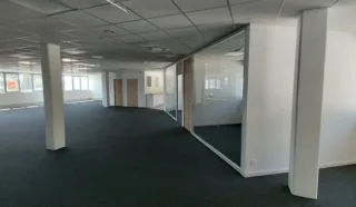  BUREAUX 933 m²  BREST