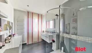 Maison 12 pièce(s)