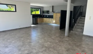 Maison 6 pièce(s)