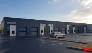  LOCAUX D'ACTIVITÉS 182 M² VIGNEUX DE BRETAGNE