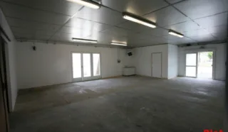  LOCAL D'ACTIVITÉS VANNES 180 m²
