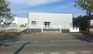  LOCAL D'ACTIVITÉS VANNES 180 m²