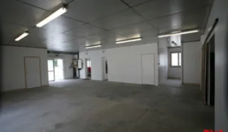  LOCAL D'ACTIVITÉS VANNES 180 m²