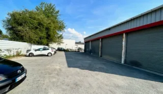 BATIMENT INDÉPENDANT 1090 m² ST JACQUES DE LA LANDE
