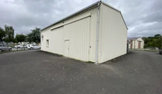  LOCAL D'ACTIVITES MONTFORT-SUR-MEU 330 m²