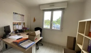  LOCAL D'ACTIVITES MONTFORT-SUR-MEU 330 m²