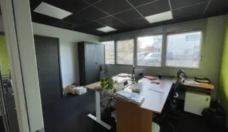  BUREAUX 157 m² ST GREGOIRE
