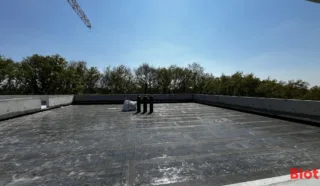  BUREAUX 526 m² BRUZ