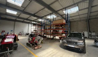  LOCAUX D'ACTIVITÉS 1 060 M² LE CELLIER