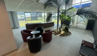  LOCAUX D'ACTIVITÉS 1 060 M² LE CELLIER