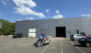  LOCAUX D'ACTIVITÉS 1 060 M² LE CELLIER