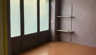  BUREAUX 428 m² VITRE