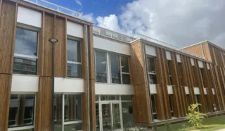  BUREAUX 381 M² SAINT-JACQUES-DE-LA-LANDE