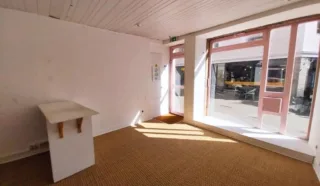  BUREAUX VITRINE 65 m² ST BRIEUC