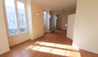  BUREAUX VITRINE 65 m² ST BRIEUC