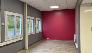  LOCAUX COMMERCIAUX / BUREAUX TINTENIAC 50 m²
