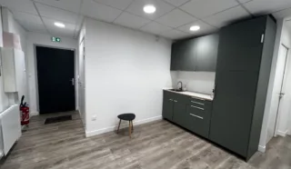  BUREAUX 83 M² SAINTE LUCE SUR LOIRE