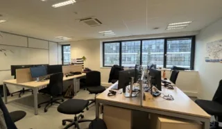  BUREAUX 304 m² ST JACQUES DE LA LANDE