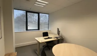  BUREAUX 602 m² ST JACQUES DE LA LANDE