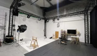  LOCAL D'ACTIVITES VERN-SUR-SEICHE 228 m²